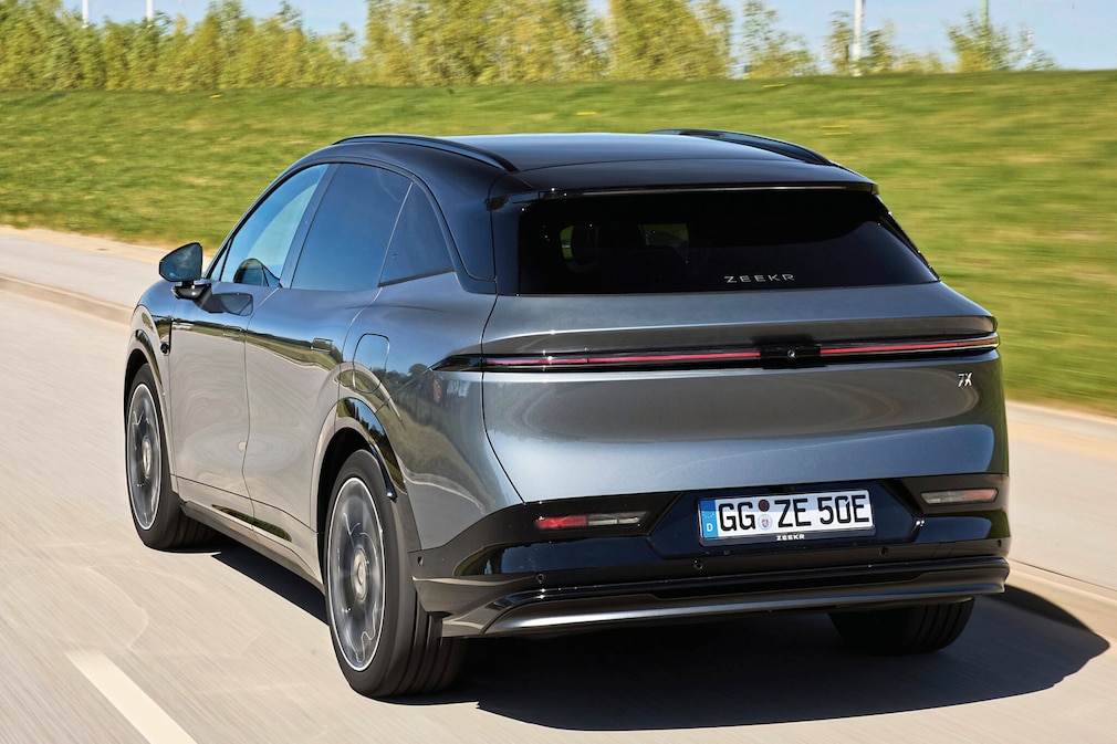 Zeekr 7X AWD