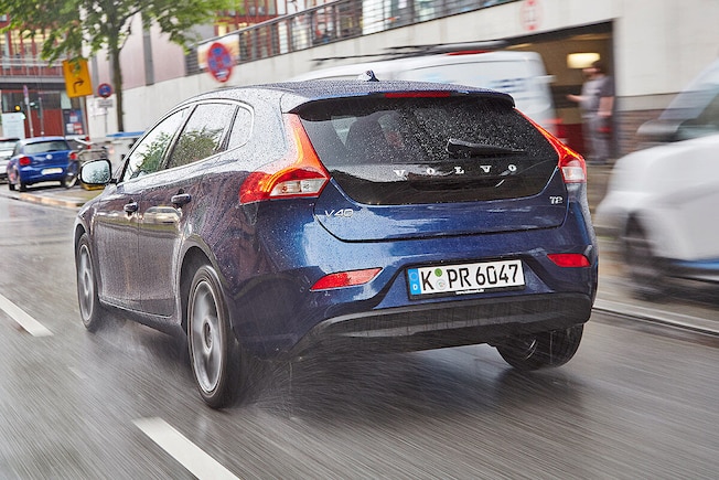 Volvo V40 T2