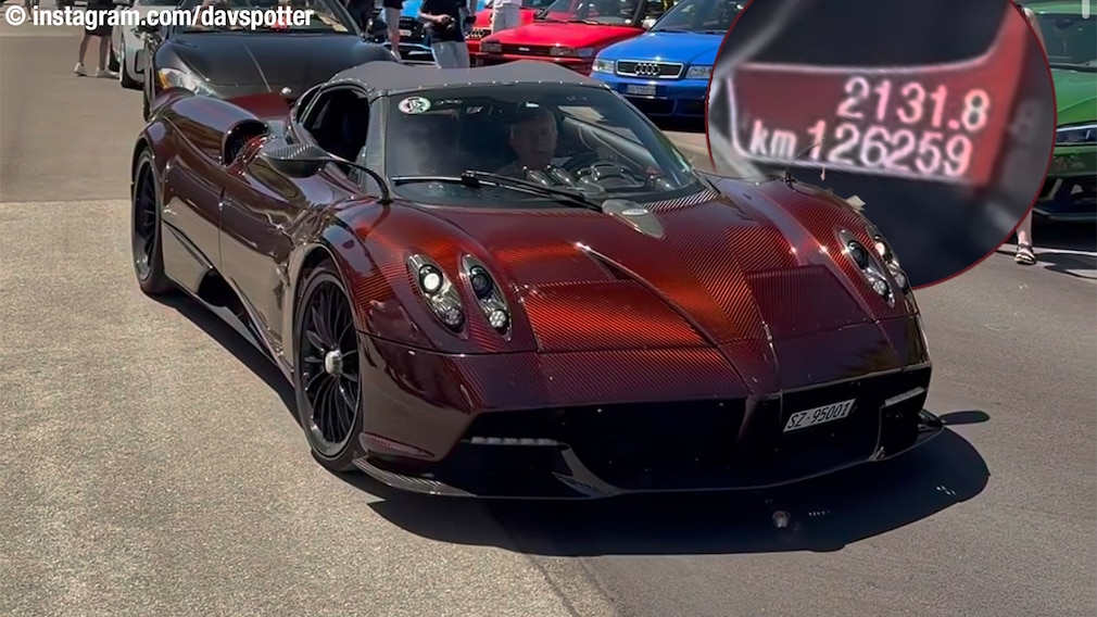 Pagani Huayra Roadster