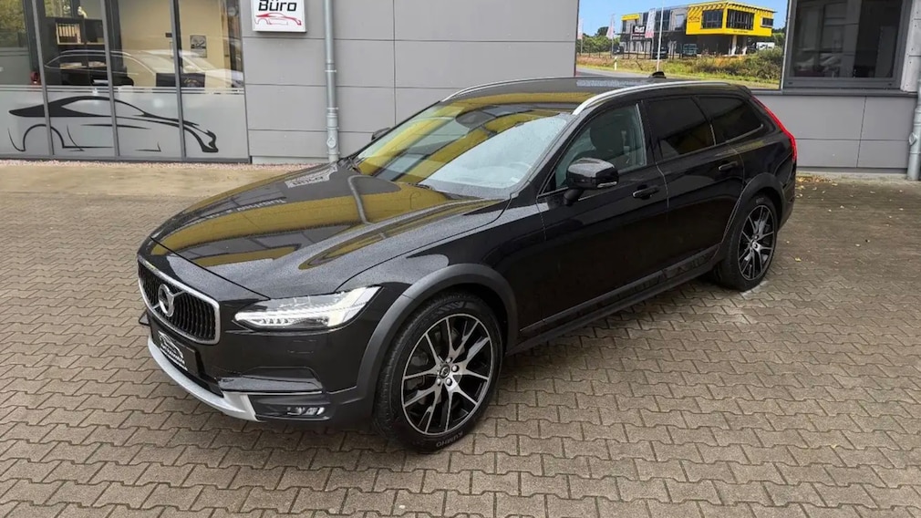 Volvo V90 Cross Country