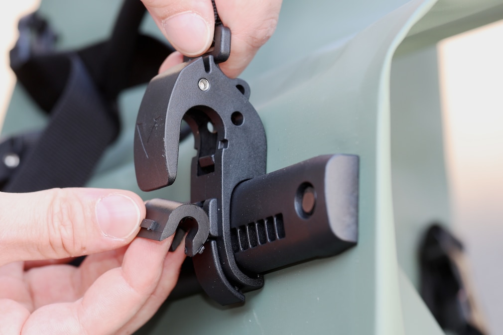 Detailaufnahme mit dem Valkental-Halter und einem Einsatz darunter.