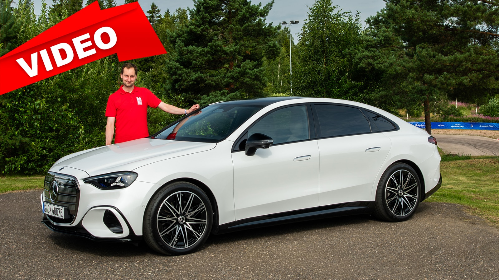Die-elektrische-Mercedes-C-Klasse-liefert-richtig-ab