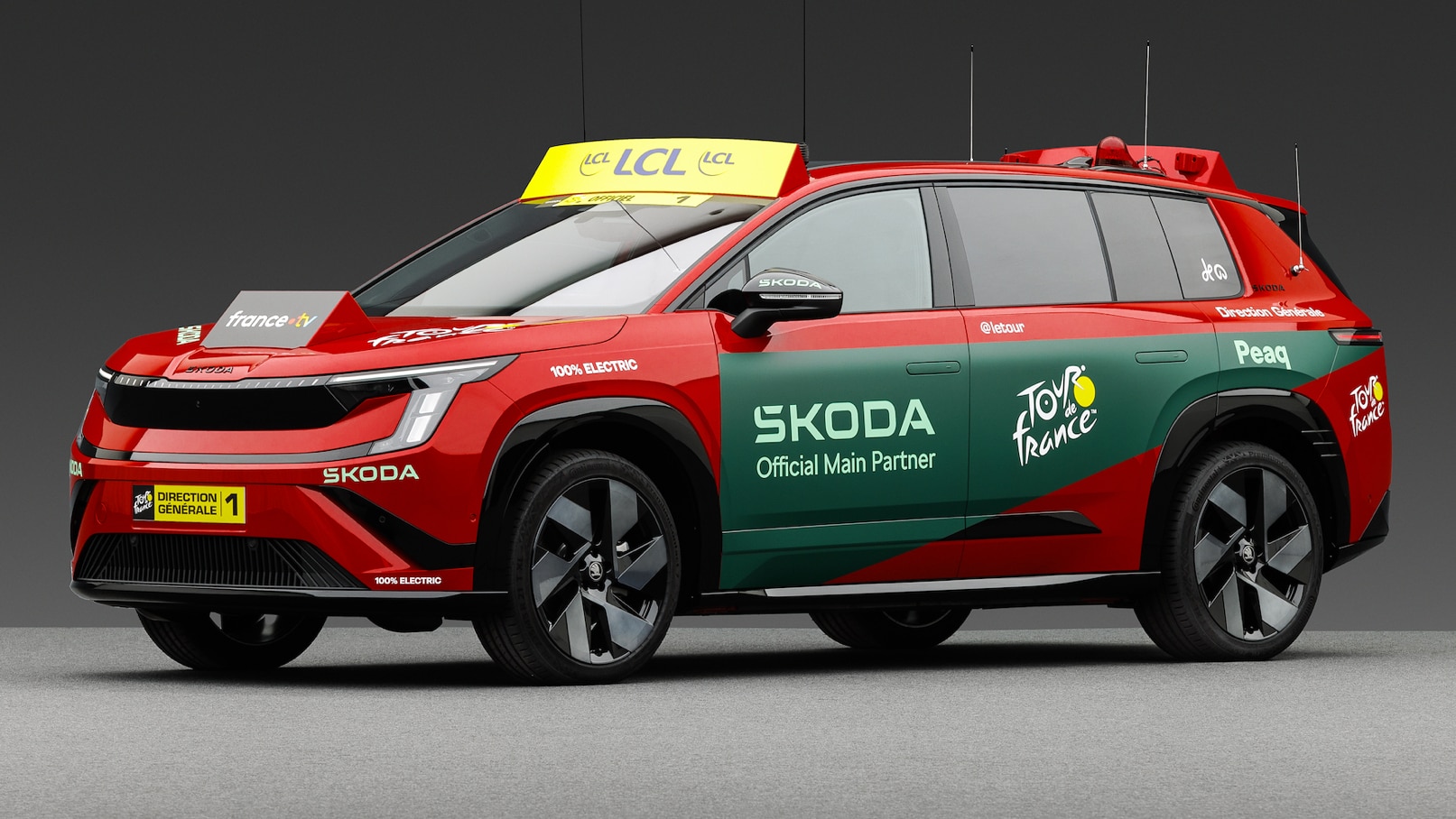 Das-hat-es-mit-dem-roten-Auto-bei-der-Tour-de-France-auf-sich