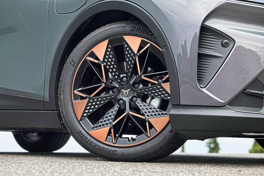 Cupra Raval Endurance