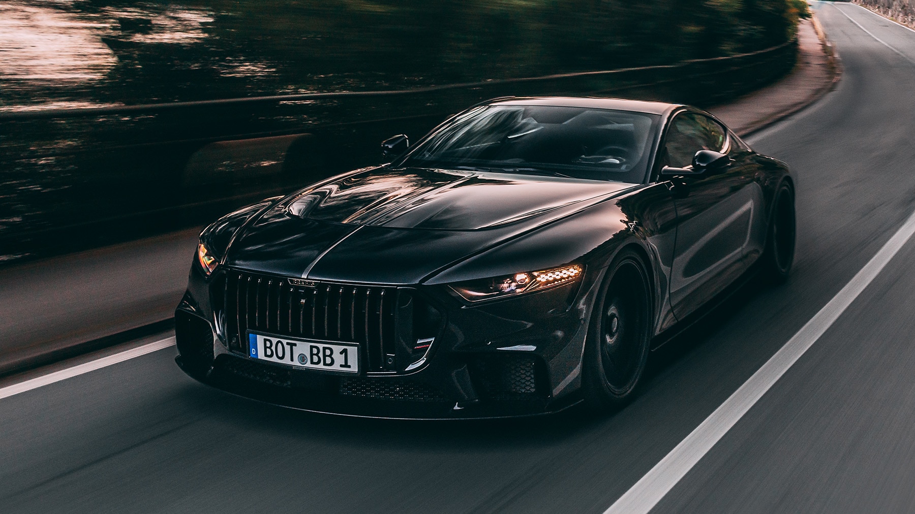 Der-wohl-letzte-gro-e-V12-Supersportler