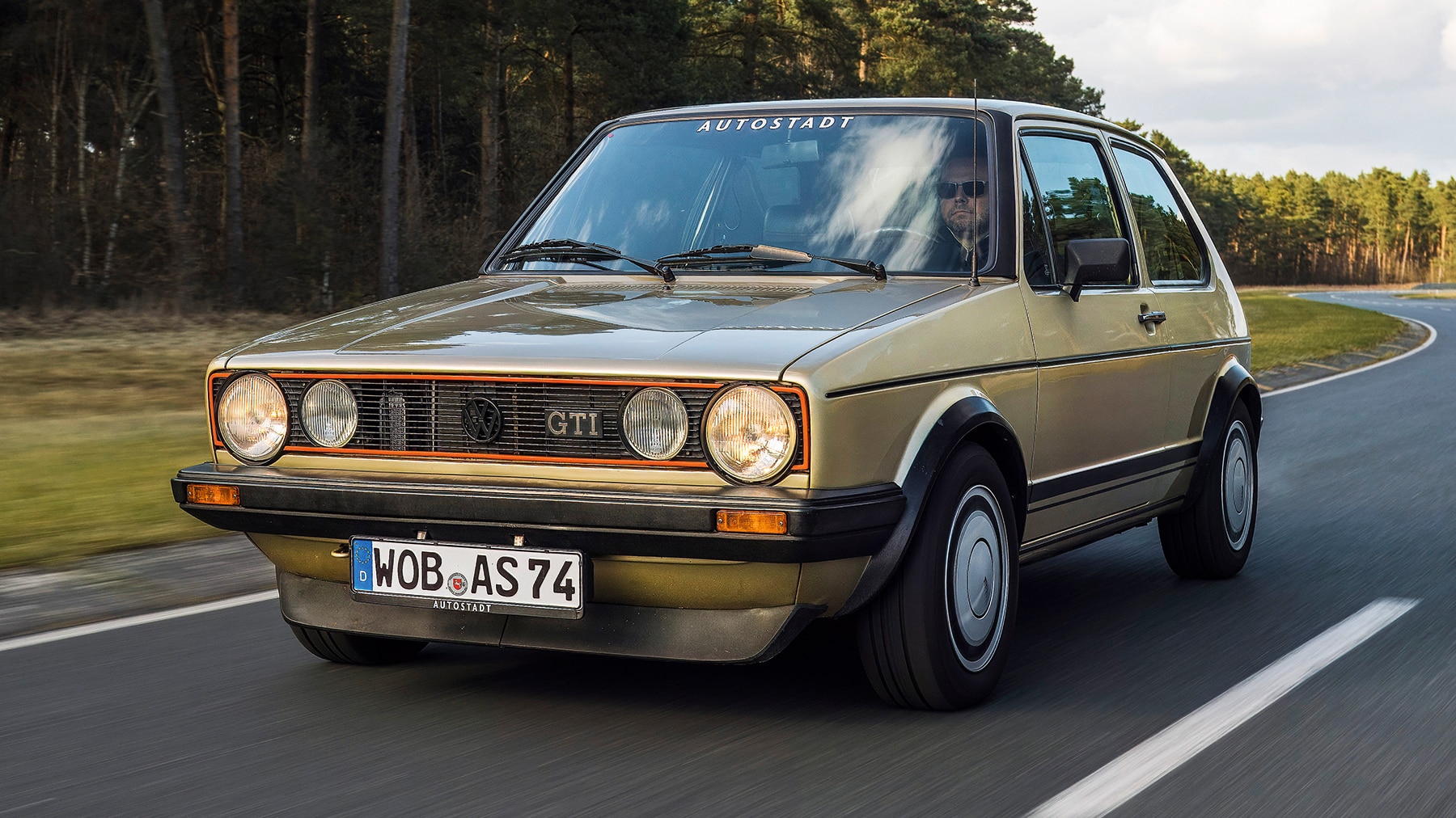 VW Golf 1 GTI Pirelli - AUTO BILD KLASSIK