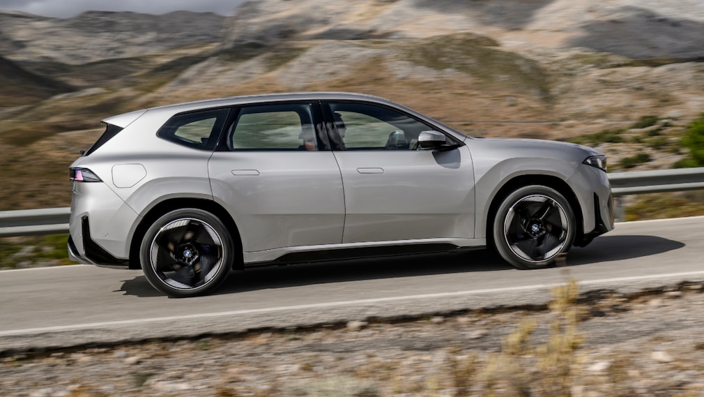 BMW iX3