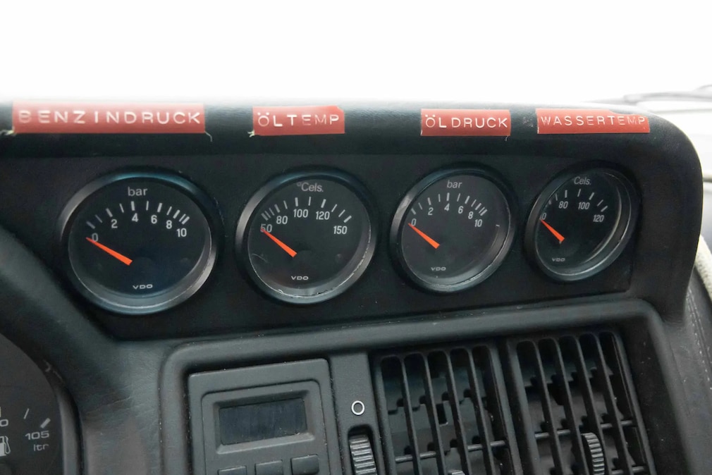 Zusatzinstrumente im Audi 5000 CS Turbo quattro Rekordwagen