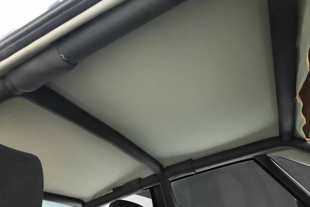 Überrollkäfig und Dachhimmel im Audi 5000 CS Turbo quattro Rekordwagen