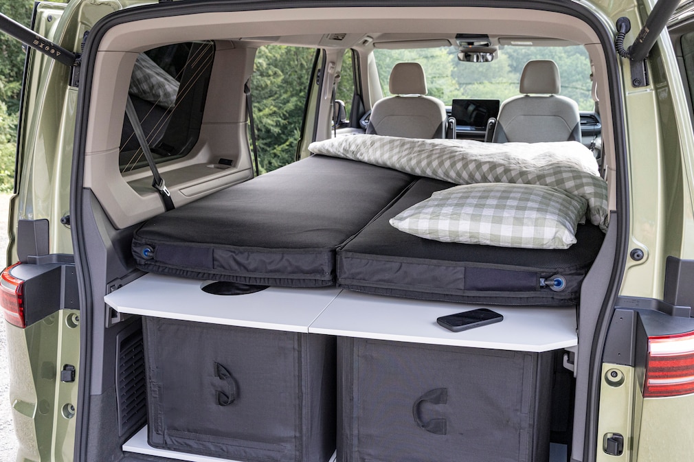 VW California mit neuen Campingmodulen