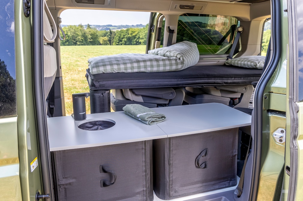 VW California mit neuen Campingmodulen