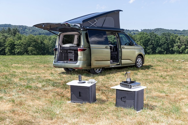 VW California mit neuen Campingmodulen