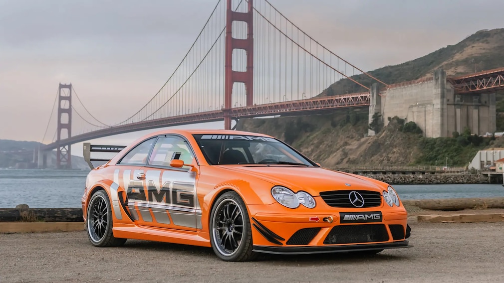 Mercedes CLK DTM AMG P900 Prototype