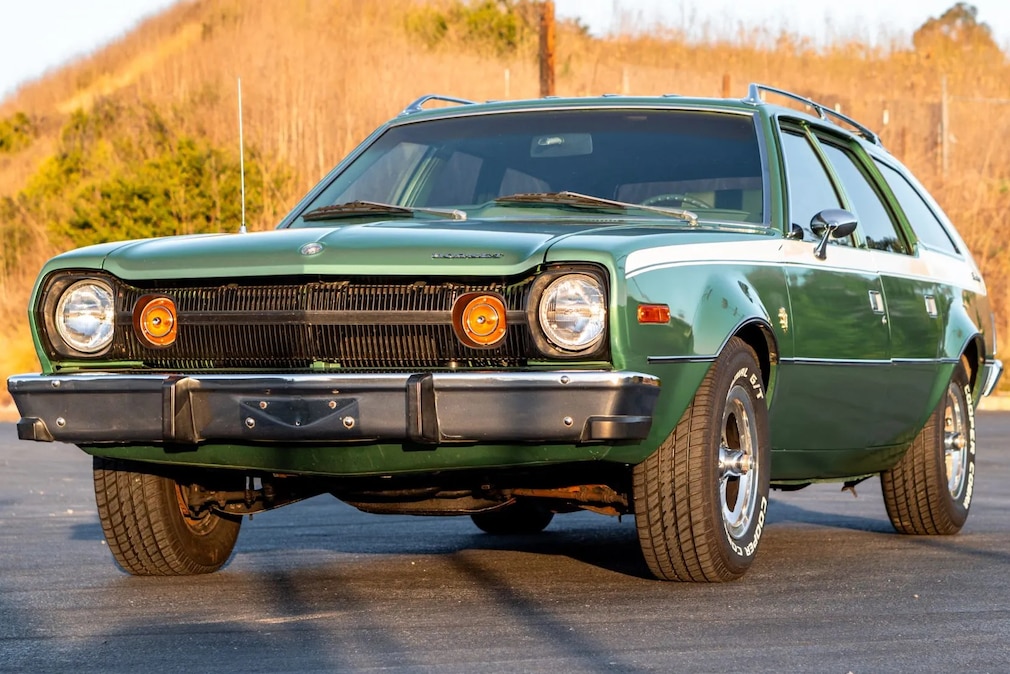 AMC Hornet Gucci Sportabout stehend schräg von vorn