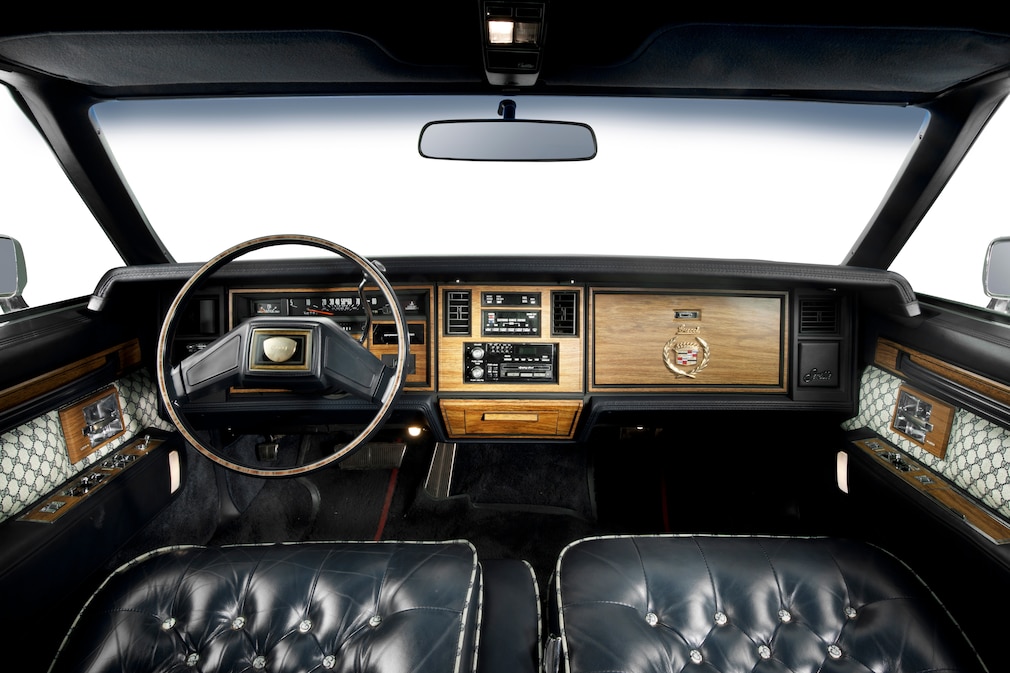 Cockpit des Cadillac Seville Gucci Edition