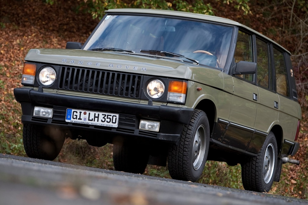 Range Rover MCM stehend schräg von vorn