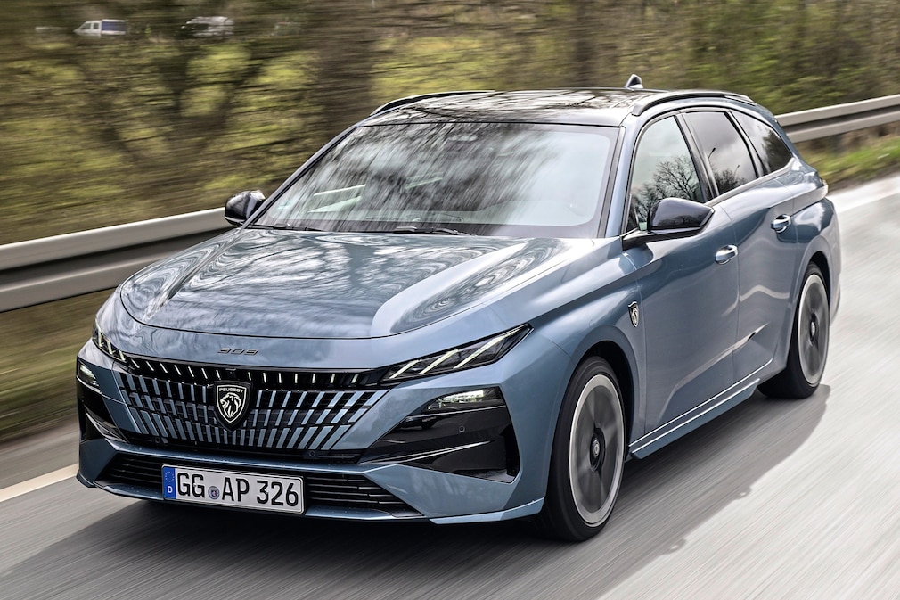 Peugeot 308 SW Hybrid 145 e-DSC6