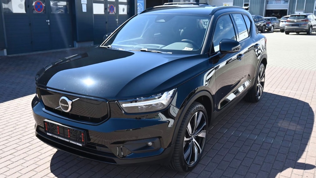 Gebrauchtwagen-Angebot: Volvo XC40 AWD