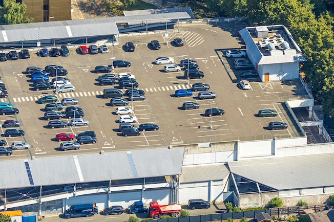 Parkdeck auf dem Supermarkt Kaufland in Bergkamen im Bundesland Nordrhein-Westfalen, Deutschland