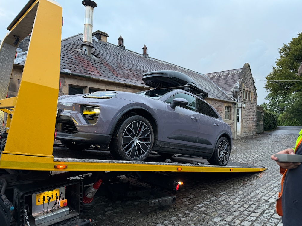 Porsche Macan Electric