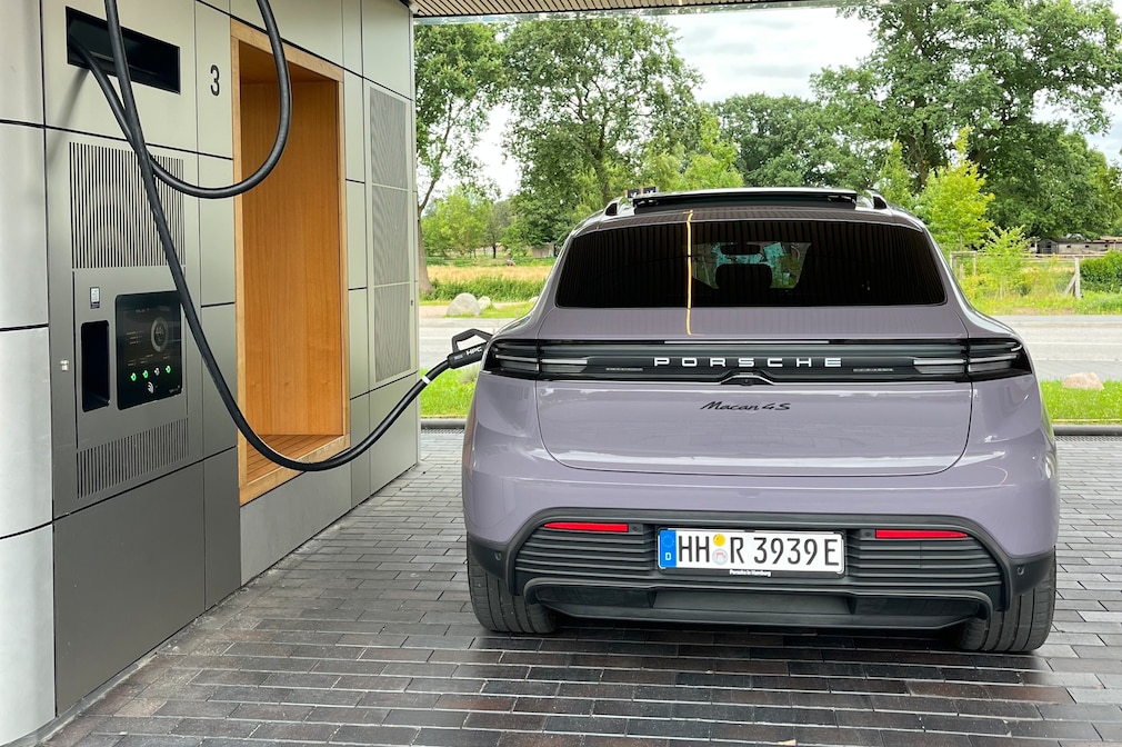 Porsche Macan Electric