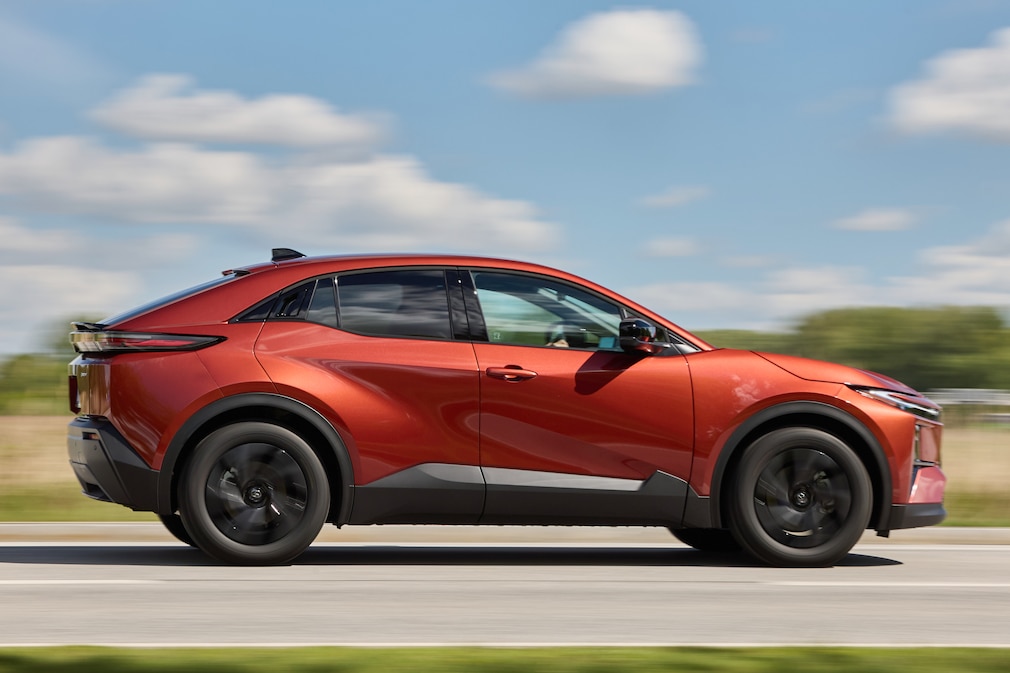 Toyota C-HR+