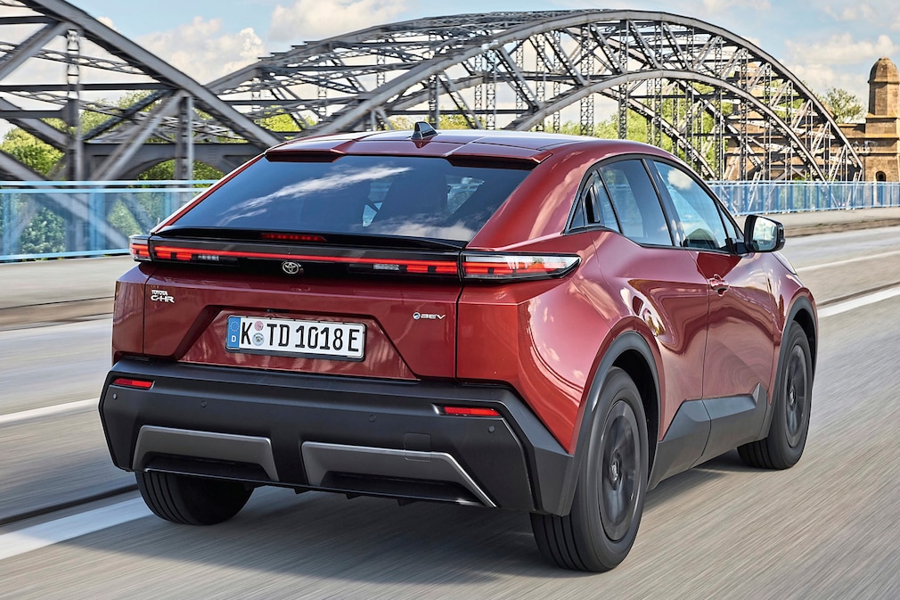 Toyota C-HR+