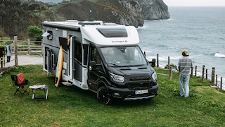 Platz für Bikes, Boards und Ski: Neue Sunlight-Camper
