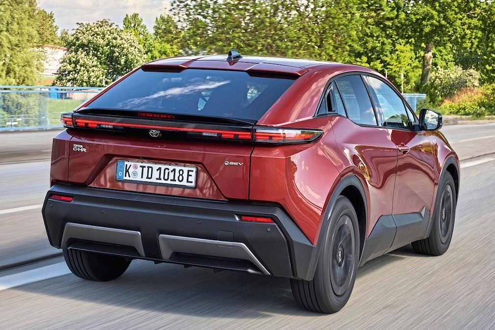 Toyota C-HR+