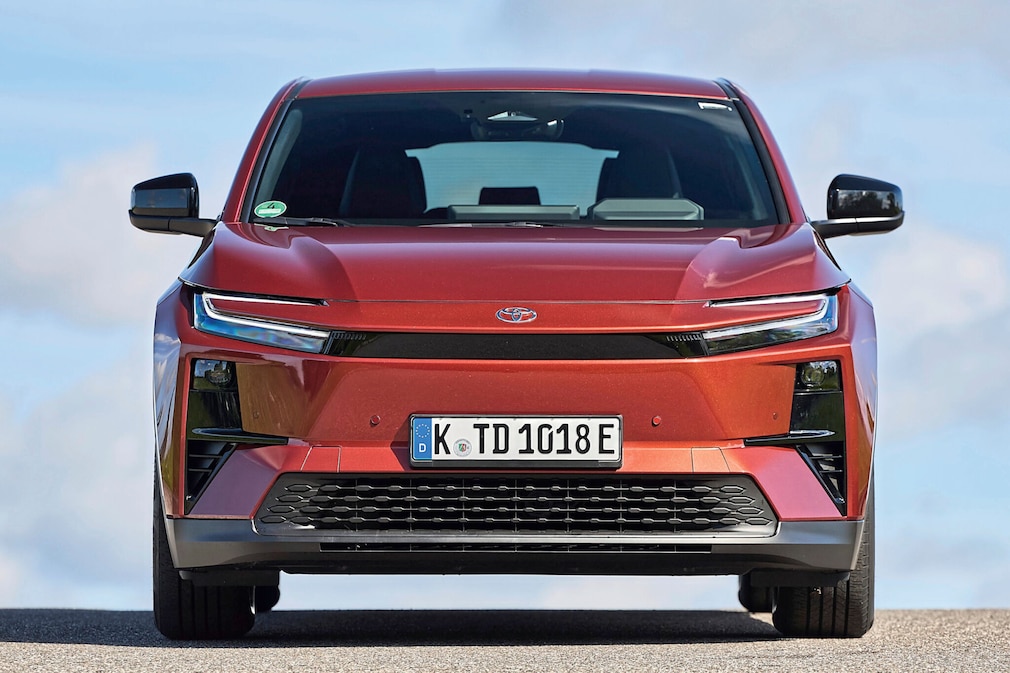 Toyota C-HR+