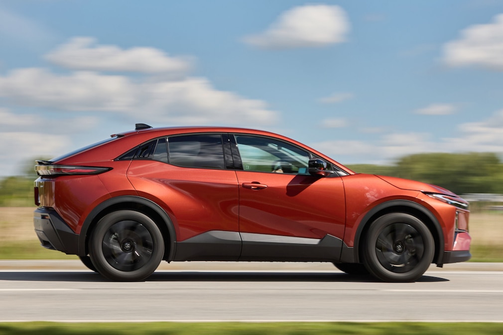 Toyota C-HR+