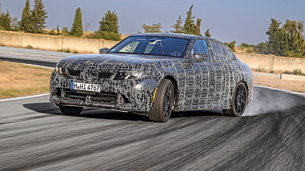 BMW M350 xDrive Prototyp