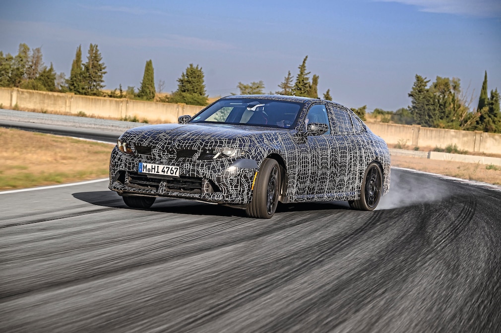 BMW M350 xDrive Prototyp