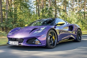 Lotus Emira V6 SE Racing Line