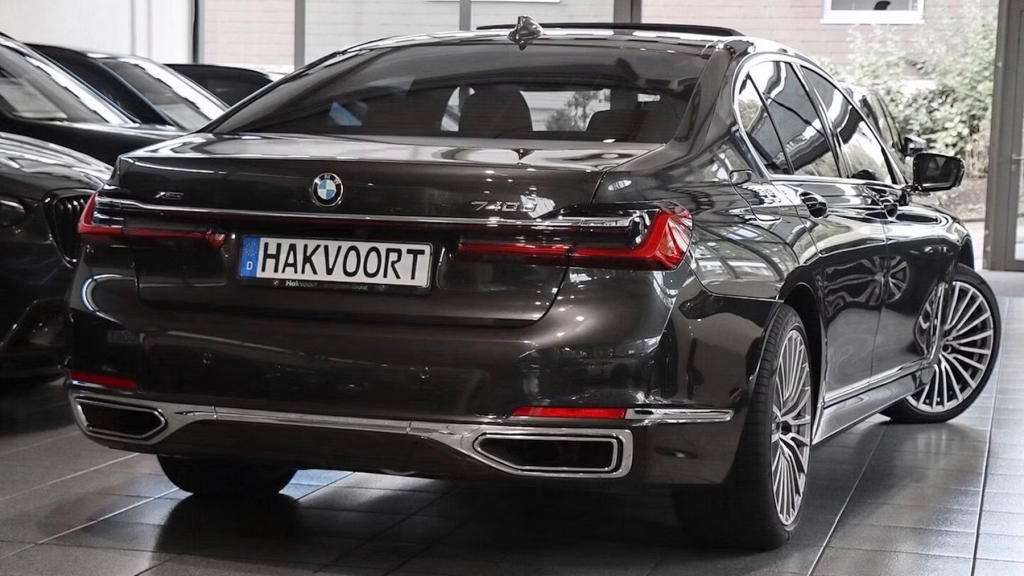 20 Jahre Unterschied: zwei BMW 7er im Gebrauchtwagen-Check