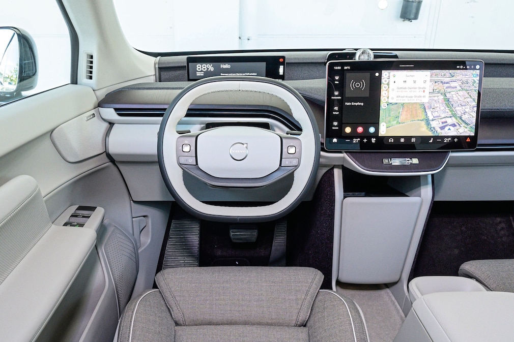 Volvo EX60 P10 AWD electric