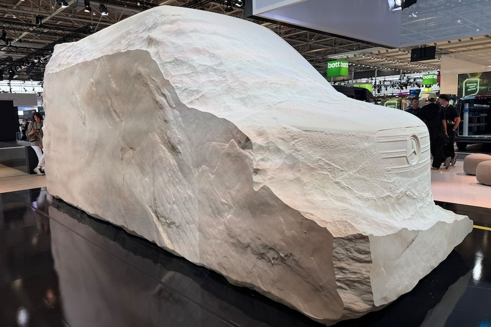 Mercedes "The Boulder"