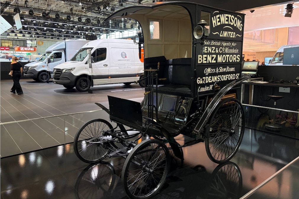Benz-Combinations-Lieferungswagen