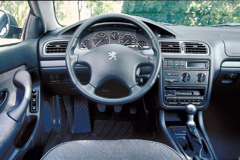 Peugeot 406 Coupé Cockpit