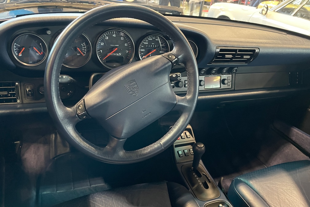 Cockpit im Porsche 911 (993) auf dem Techno Classica Salon