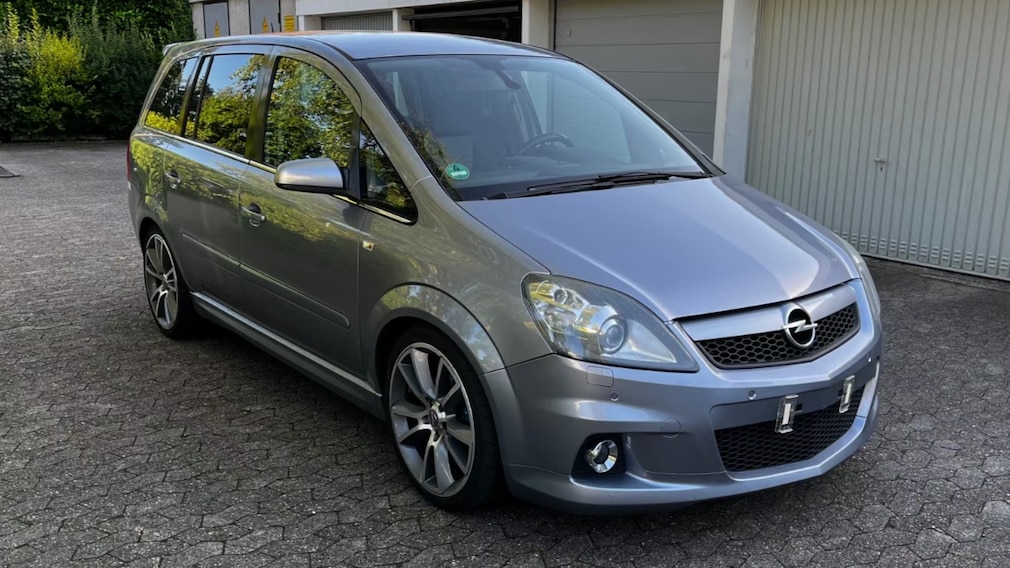Opel Zafira OPC