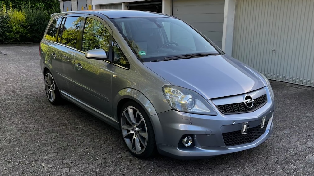 Opel Zafira OPC