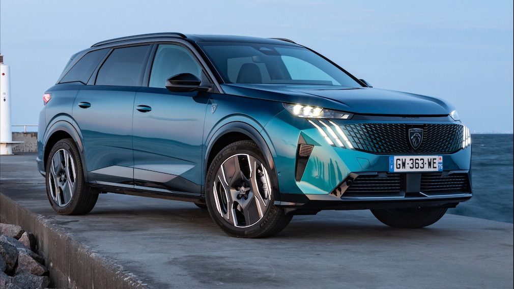 Peugeot 5008 GT Exclusive Hybrid 145