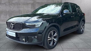 Volvo XC40 B3 DCT Plus Dark