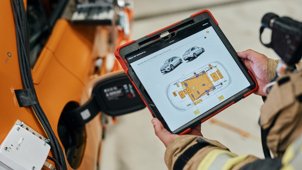 Mercedes-Benz Rescue Intelligence