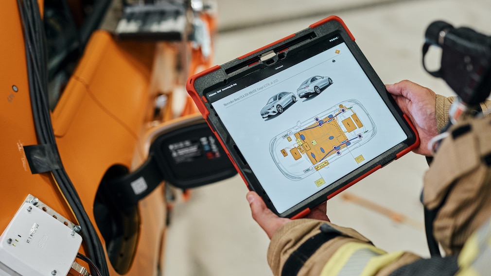 Mercedes-Benz Rescue Intelligence