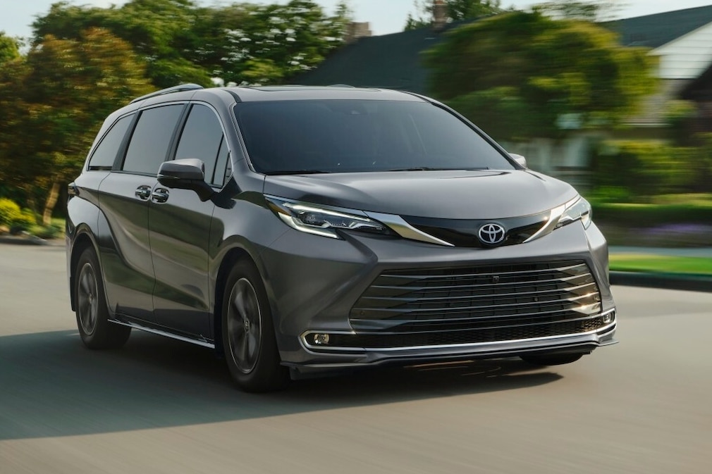 Toyota Sienna fahrend