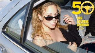 Mariah Carey 2002 auf dem Rücksitz einer Mercedes S-Klasse