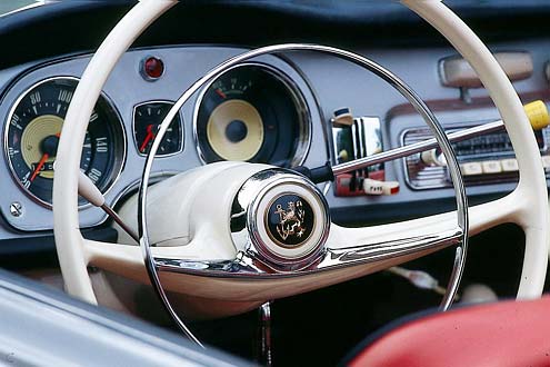 Audi A4 Cabrio vs. Auto Union 1000 Sp Roadster