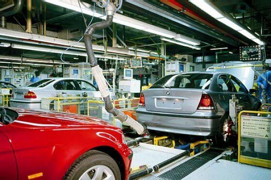 BMW und VW setzen Produktion fort BMW und VW setzen Produktion fort